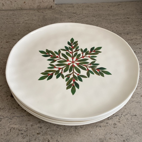 Melamine Holiday Salad/Appetizer Plates. Set of 4. - Picture 6 of 9